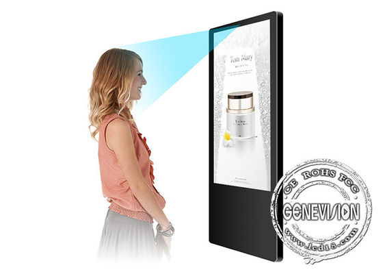 顔認識の超薄い人間の特徴をもつエレベーターの広告スクリーン